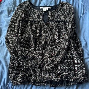 🌈BOGO 50% off Anything with a 🌈! StudioM blouse